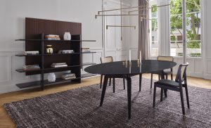 Odessa Oval dining table black lacquered base
